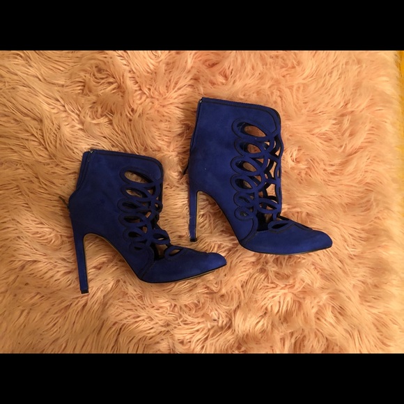 Blue cut out heels - Picture 6 of 8